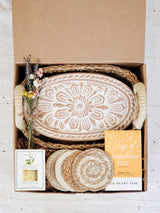 Bread Warmer Gift Box With Tea and Cookies - Oval