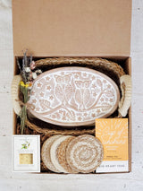 Bread Warmer Gift Box With Tea and Cookies - Oval