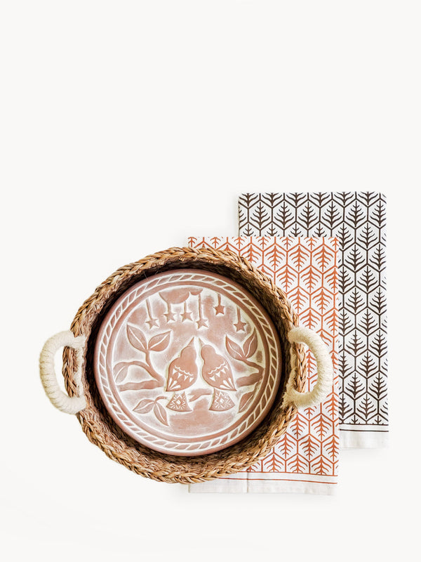 Bread Warmer & Basket Gift Set With Tea Towel - Lovebird Round