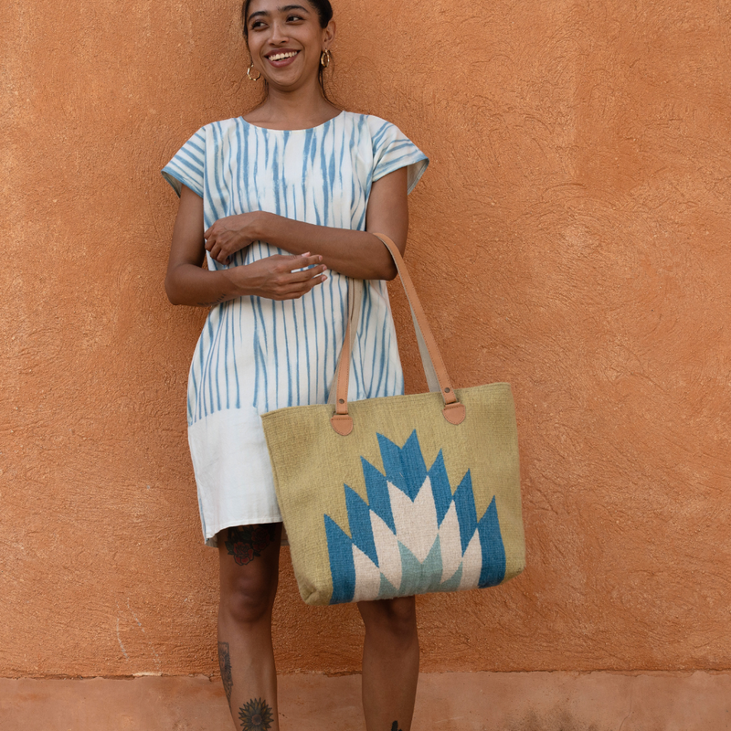 Luz De Luna Tote