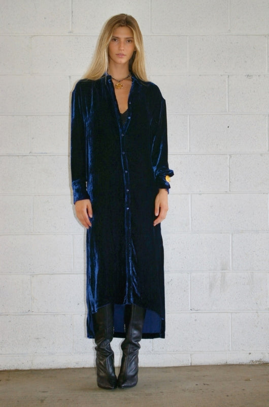 velvet shirt dress The Shirtdress This bright bubble sleeve dress will look so good with boots for more casual occasions or with heels for a fun date night Ginny Silk Velvet Shirt Dress