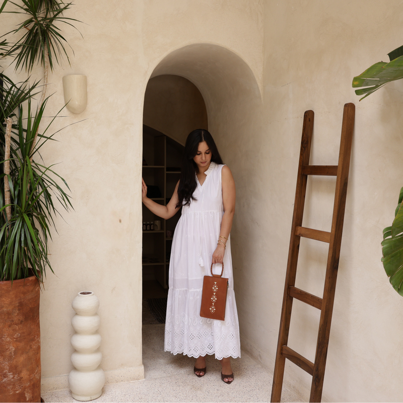 Noura Embroidered Clutch