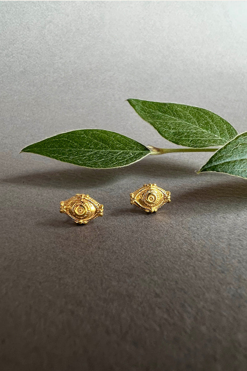 Eye Studs Gold
