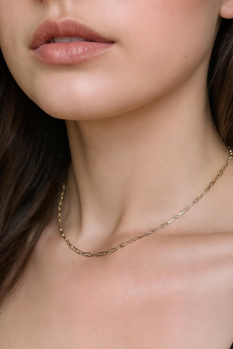 Lily Chain Necklace Gold