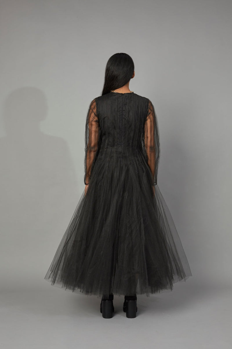 BOTTLE BRUSH TULLE DRESS BLACK - ourCommonplace