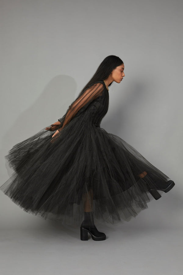 BOTTLE BRUSH TULLE DRESS BLACK - ourCommonplace