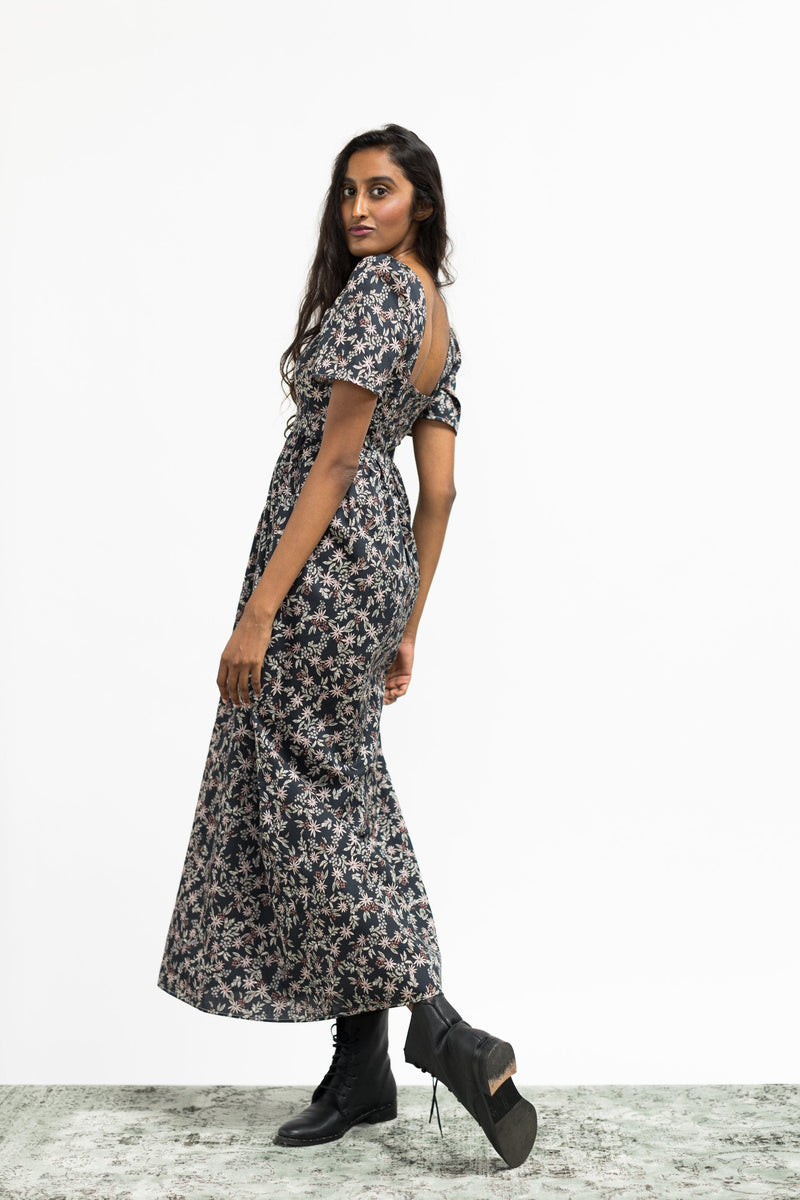 Beatrice Maxi Dress With Sweetheart Neckline / Black Floral Cotton - ourCommonplace