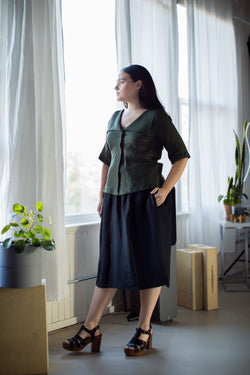 Marta Blouse With Puritan Collar / Olive Green Linen - ourCommonplace