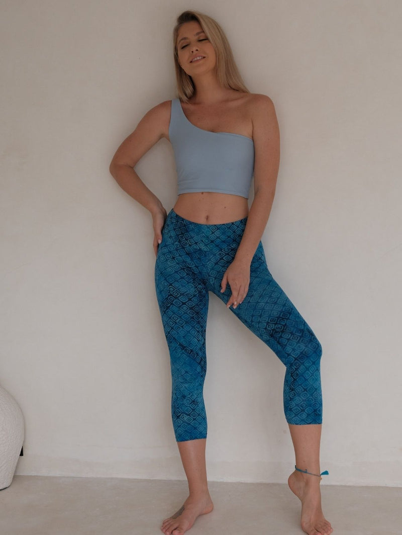 Crop Leggings in Diamonds - ourCommonplace