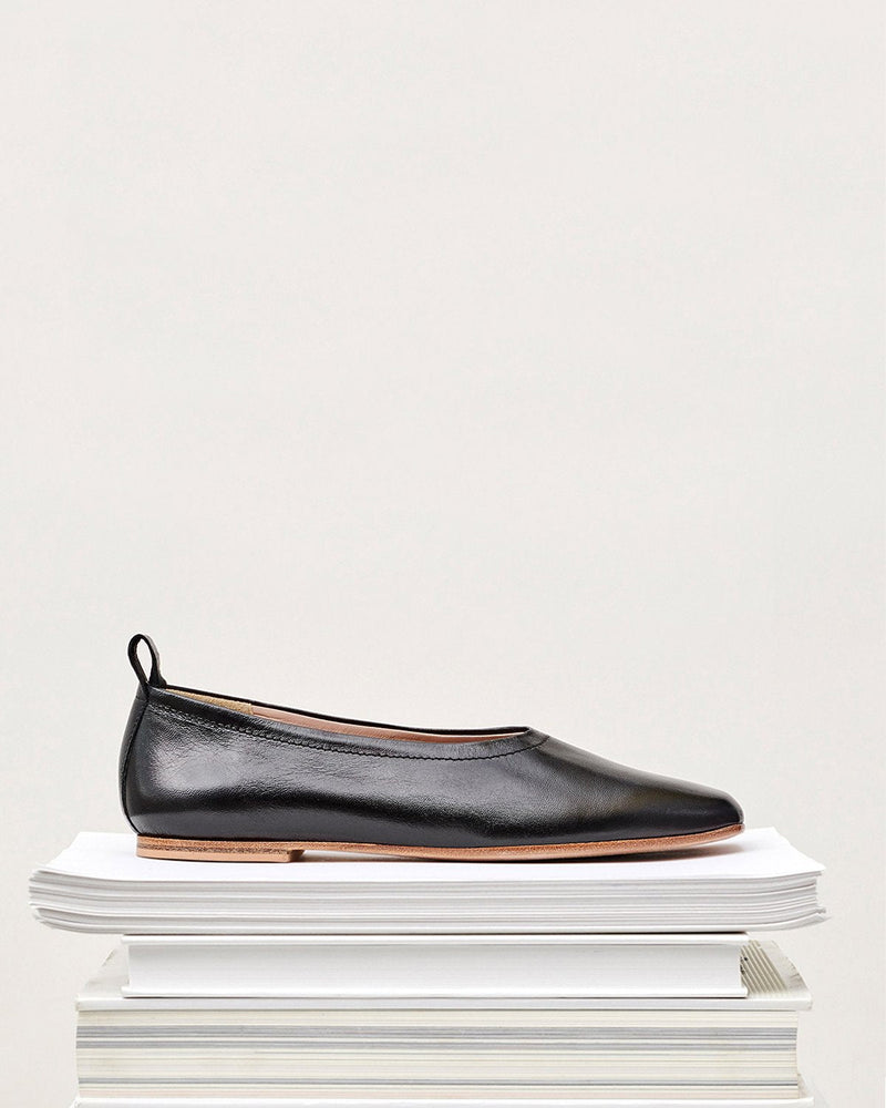 The Foundation Flat - Black - ourCommonplace
