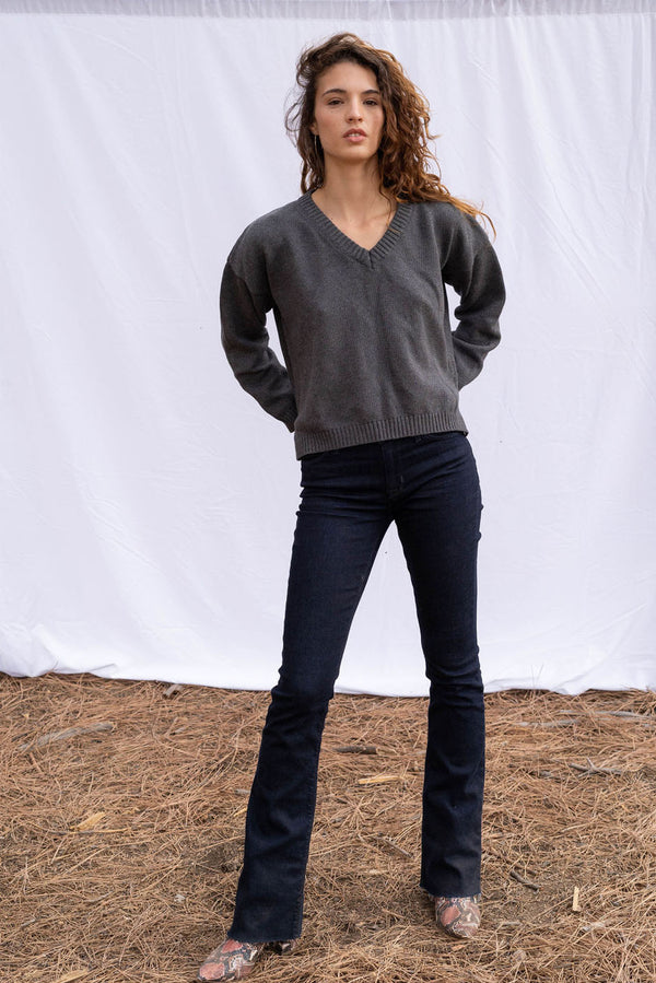 Jolene v Neck Sweater - ourCommonplace