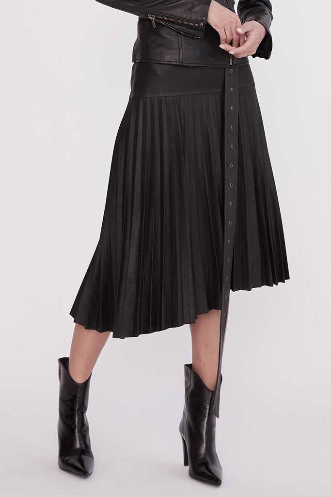 Park Avenue Pleated Skirt Black Leather - ourCommonplace