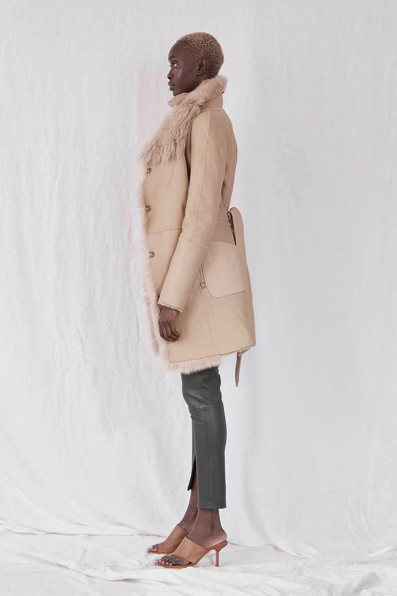 Chelsea Slouch Shearling Coat Biscuit Shearling - ourCommonplace