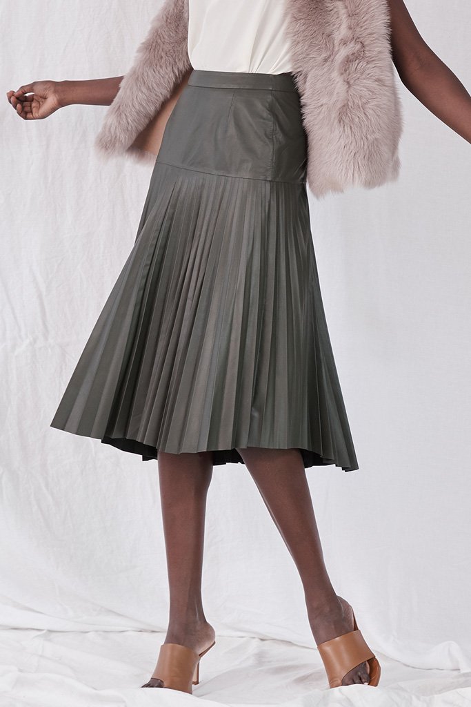 Park Avenue Pleated Skirt Bottlebush Green Leather - ourCommonplace