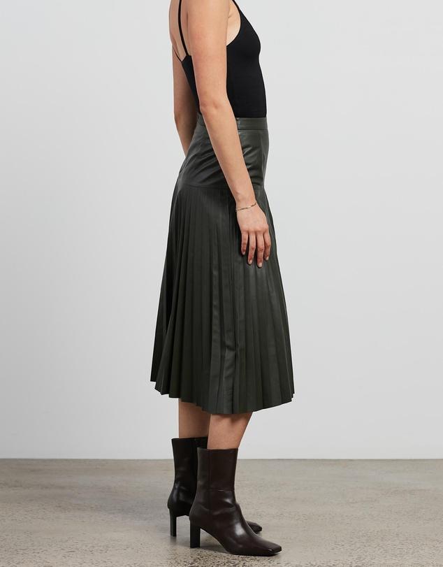 Park Avenue Pleated Skirt Bottlebush Green Leather - ourCommonplace