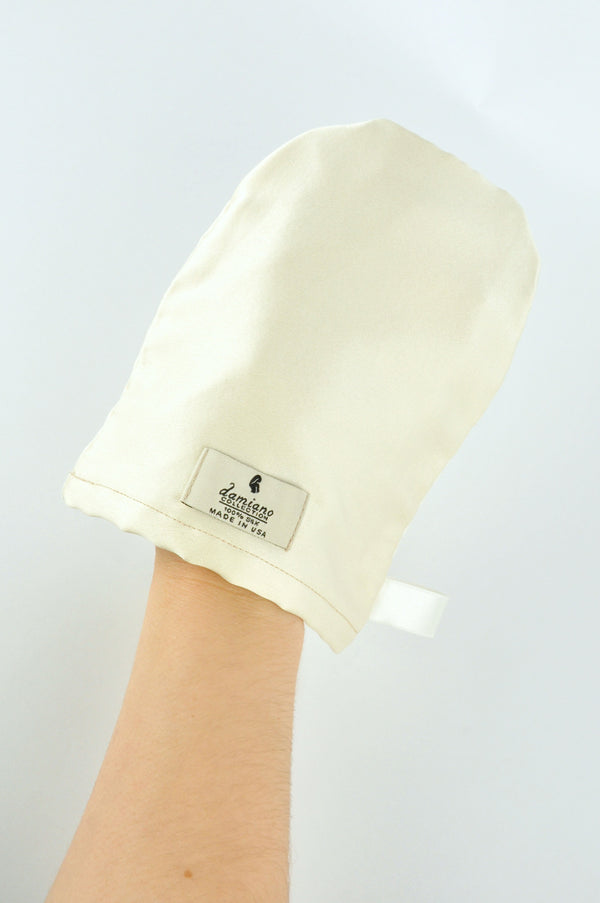 Reversible Silk Cleansing + Exfoliating Mitt - ourCommonplace