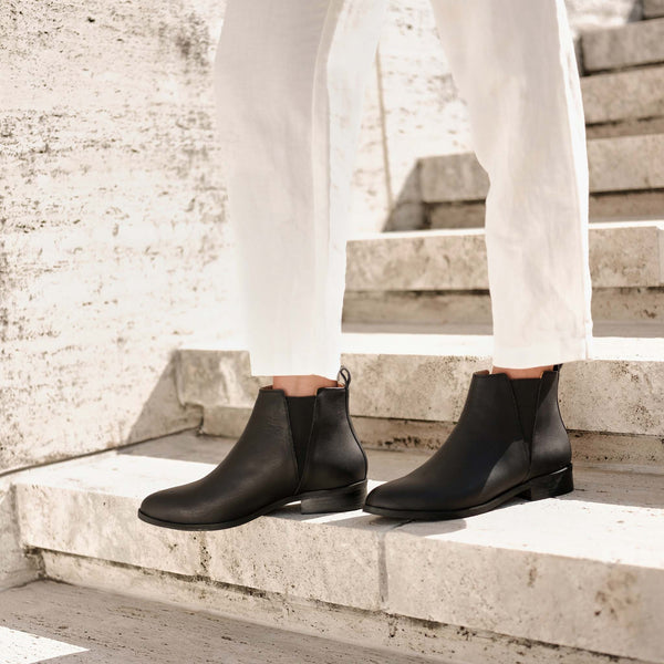 Everyday Chelsea Commuter Boot Black - ourCommonplace
